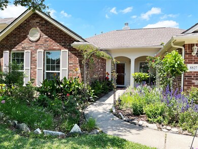 8827 Aberdeen Oaks Dr, Houston, TX 77095 - photo 2