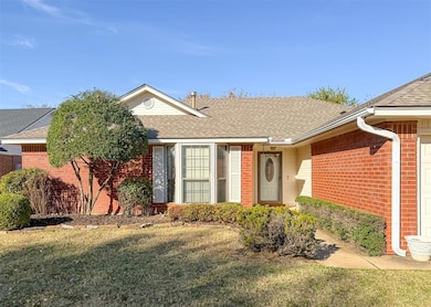 10041 Aberdeen Ln, Yukon, OK 73099 - photo 4