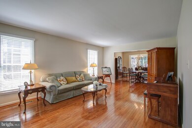 17402 Kirstin Ct, Olney, MD 20832 - photo 6