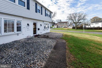12601 Kernwood Ln, Bowie, MD 20715 - photo 7