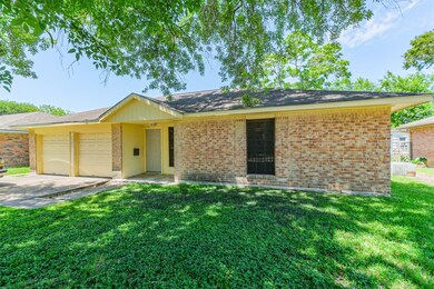10603 Kirkdale Dr, Houston, TX 77089 - photo 2