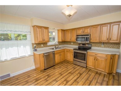 Updated eat in kitchen
