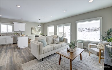 945 N Macaw Ave, East Wenatchee, WA 98802 - photo 7