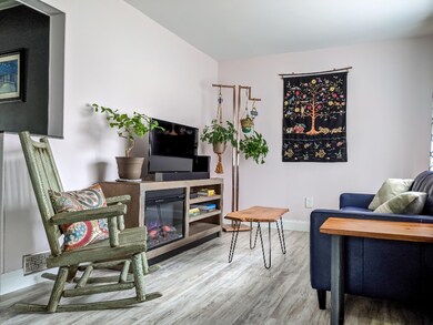 1311 Calgary Dr-7