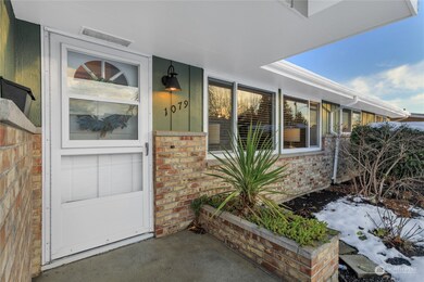 1079 Florence St, Enumclaw, WA 98022 - photo 3