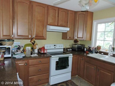 254 Manassas Dr, Manassas Park, VA 20111 - photo 5
