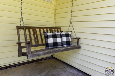 6226 SW Wanamaker Rd, Auburn, KS 66402 - photo 2