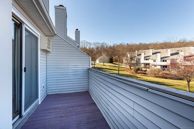187 Lovers Ln unit 61, Torrington, CT 06790 - photo 5