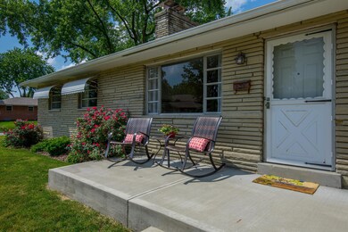 Lemonade Sipping Front Porch!
