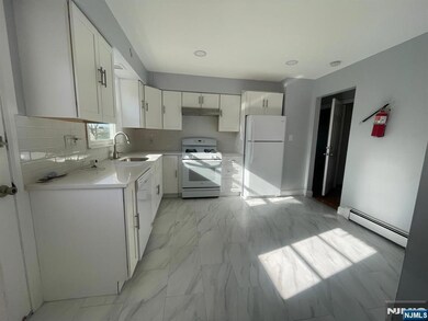 85 Grove St unit 1, South Hackensack, NJ 07606 - photo 3