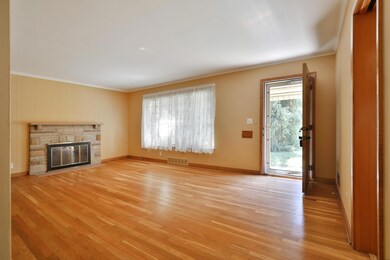 664 E Cooke Rd, Columbus, OH 43214 - photo 6