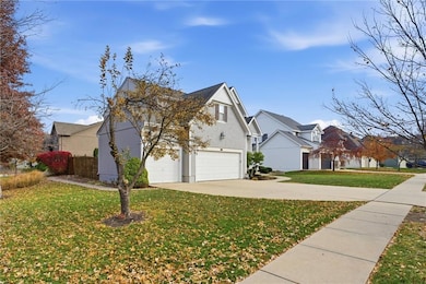 15821 Rosewood St, Leawood, KS 66224 - photo 3