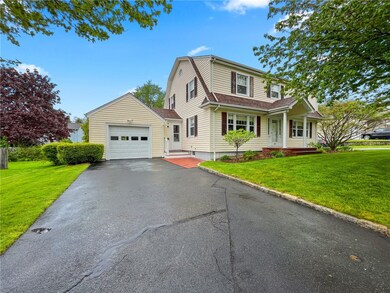 327 State St, Bristol, RI 02809 - photo 4