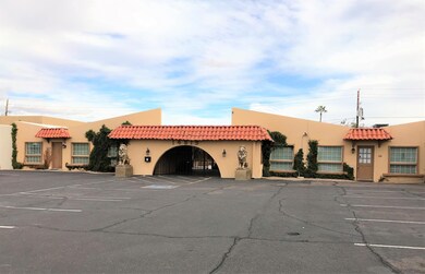 Paradise Plaza