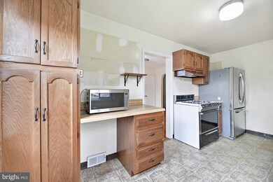 8509 Oakleigh Rd, Parkville, MD 21234 - photo 7