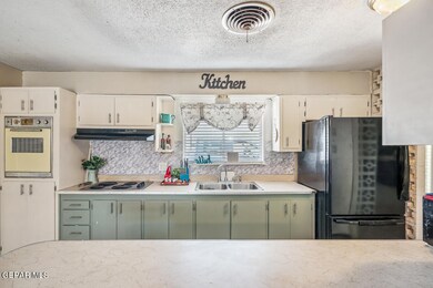 8240 Troy Ave, El Paso, TX 79907 - photo 5