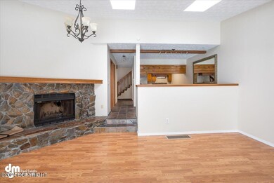 05-Living Room_IMG_5905-Edit
