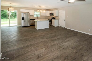 C8CD8E97-F410-4E77-88BB-68760F1361BC