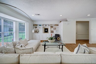 12134 Tara Dr, Houston, TX 77024 - photo 6