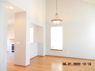 15377 SE Thornbridge Dr, Clackamas, OR 97015 - photo 4