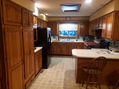 860 Hillcrest Dr, Saint Marys, OH 45885 - photo 5