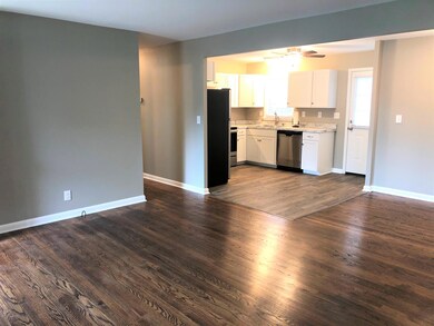 9305 Hudson Ln, Louisville, KY 40291 - photo 5