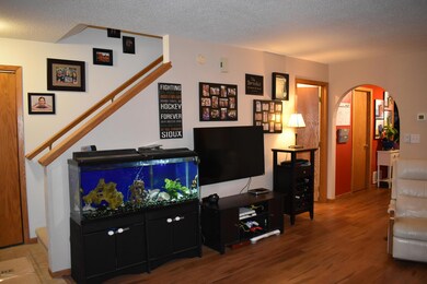 1126 S 12th St, Grand Forks, ND 58201 - photo 4