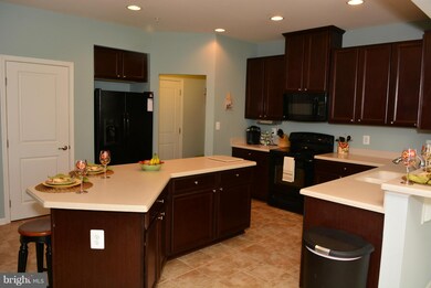 11786 Nationals Ln, Waldorf, MD 20602 - photo 5