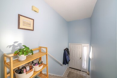 78 Oakwood Ln, Worcester, MA 01604 - photo 4