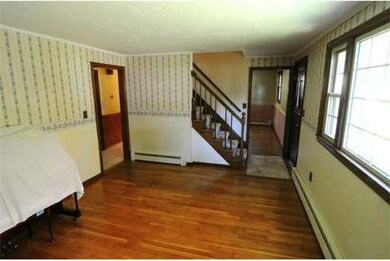 89 Bumble Bee Cir, Shrewsbury, MA 01545 - photo 5