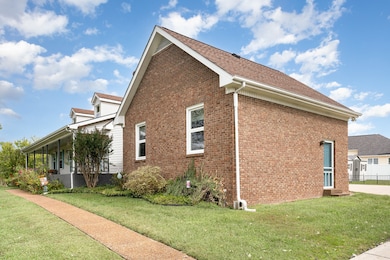 1130 Adam Dr, Cottontown, TN 37048 - photo 2