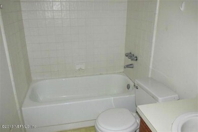 4285 Melissa Ct W, Jacksonville, FL 32210 - photo 2