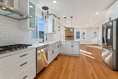 22 Melbourne Ave unit 1, Newtonville, MA 02460 - photo 7