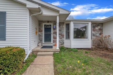 05-2445 S Waverly Rd-windowstill-realest