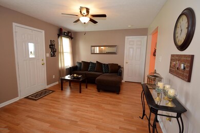 291 Trevor Ct, Mount Washington, KY 40047 - photo 2