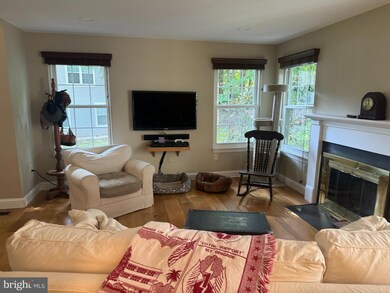 10213 Faire Commons Ct, Burke, VA 22015 - photo 7