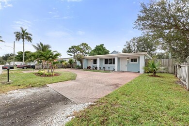 112 Milton St, Lantana, FL 33462 - photo 2