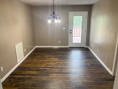 107 Roscoe Rd, Shelbyville, TN 37160 - photo 6