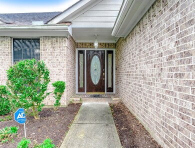 2888 Community Dr, Alvin, TX 77511 - photo 4