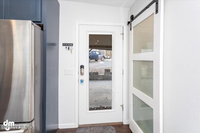 03-Front Entry_IMG_5615