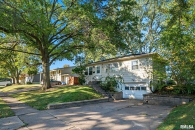 2110 N Fairmount St, Davenport, IA 52804 - photo 2