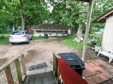 2305 Melbourne St, Houston, TX 77026 - photo 5