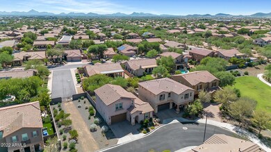 4637 E Daley Ln-large-004-002-4637 E Dal
