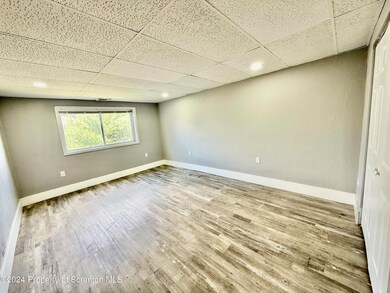 100 Parkway Blvd unit 10, Kingston, PA 18704 - photo 2