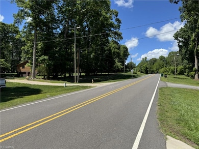 5120 Dock Davis Rd, Clemmons, NC 27012 - photo 3