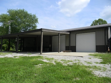 7071 Braysville Rd, Spencer, IN 47460 - photo 4