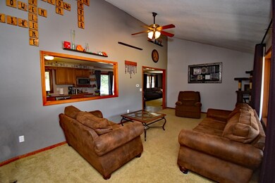 62 Line St, Southampton, MA 01073 - photo 7