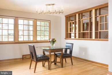 7119 Burtonwood Dr, Alexandria, VA 22307 - photo 3