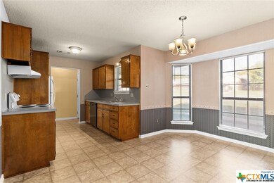 2606 Phyllis Dr, Copperas Cove, TX 76522 - photo 7