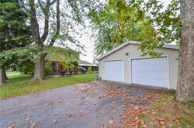 5032 Pine Grove Cir, Allentown, PA 18106 - photo 2